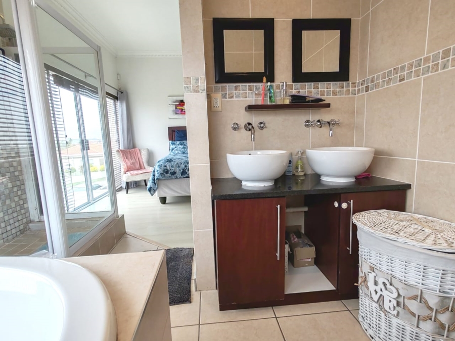 3 Bedroom Property for Sale in Lovemore Heights Estate Eastern Cape